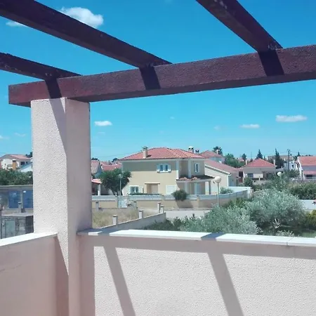 Holiday home Spacious House In Aldeia Dos Pinheiros With Pool Azeitao