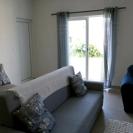 Spacious House In Aldeia Dos Pinheiros With Pool Azeitao