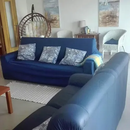 Spacious House In Aldeia Dos Pinheiros With Pool Feriehus