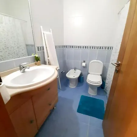 Spacious House In Aldeia Dos Pinheiros With Pool