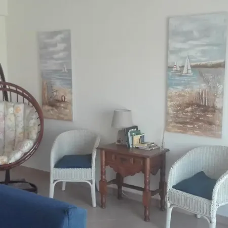 Spacious House In Aldeia Dos Pinheiros With Pool Vakantiehuis *