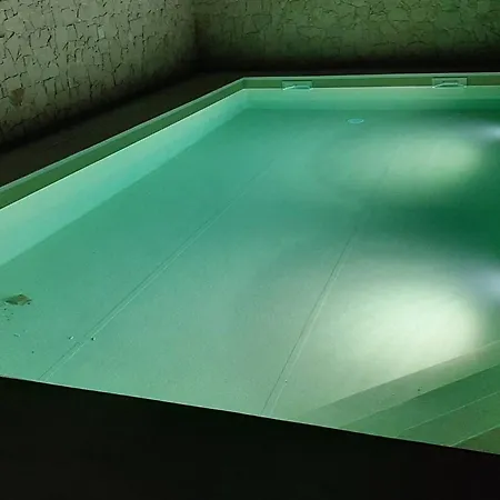 Vakantiehuis Spacious House In Aldeia Dos Pinheiros With Pool *