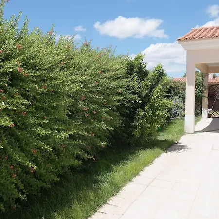 Spacious House In Aldeia Dos Pinheiros With Pool *