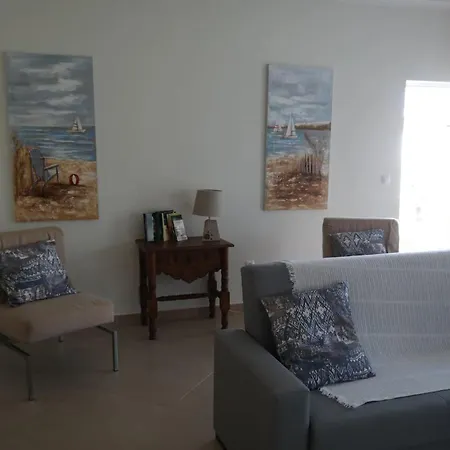 Spacious House In Aldeia Dos Pinheiros With Pool *