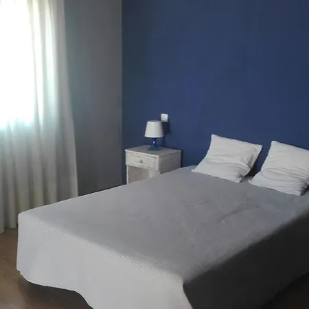 Spacious House In Aldeia Dos Pinheiros With Pool Vakantiehuis *