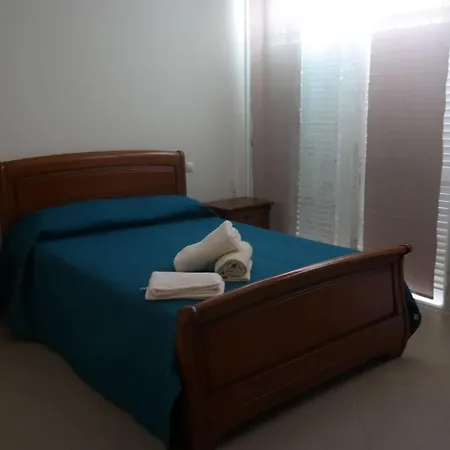 Spacious House In Aldeia Dos Pinheiros With Pool *